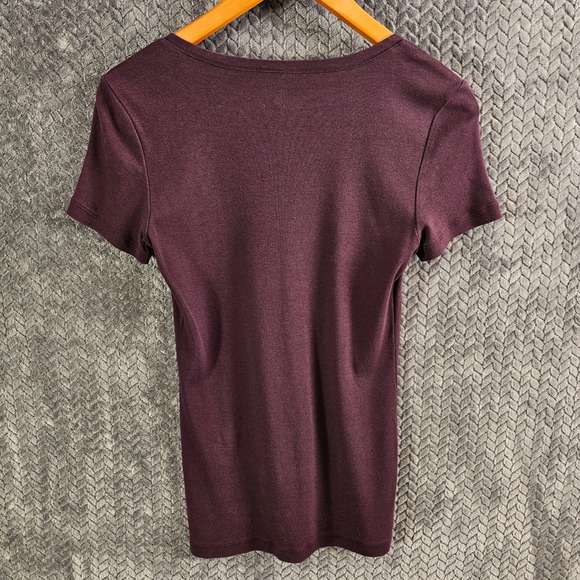 GAP Womens Plum V Neck Short Sleeve Basic T Shirt Top Size M - Picture 7 of 7
